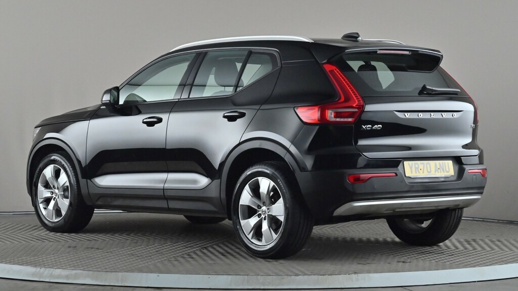 Volvo XC40 1.5 T3 163 Momentum Black #4