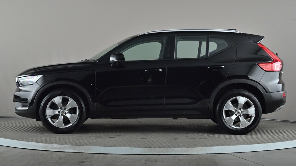 Volvo XC40 1.5 T3 163 Momentum Black #3