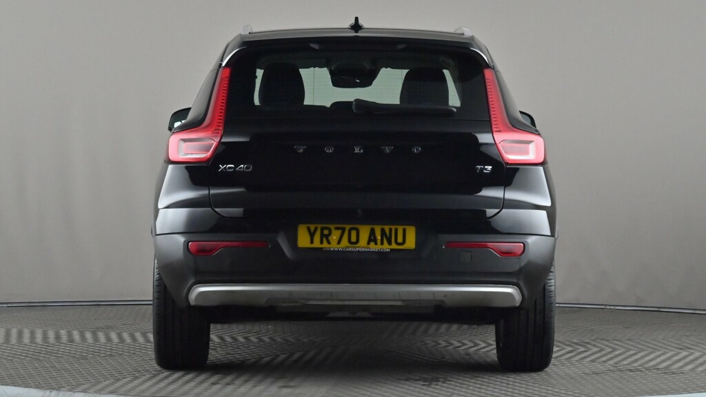 Volvo XC40 1.5 T3 163 Momentum Black #5