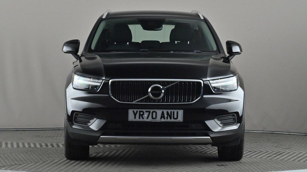 Volvo XC40 1.5 T3 163 Momentum Black #2
