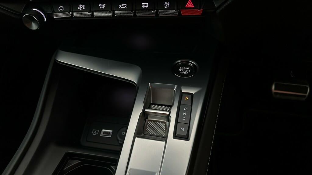Peugeot 408 1.2 Hybrid 136 Gt E-dsc6 White #29