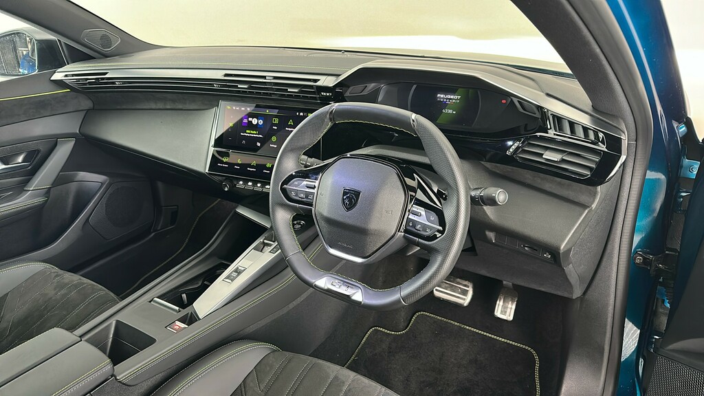 Peugeot 408 1.2 Hybrid 136 Gt E-dsc6 White #33