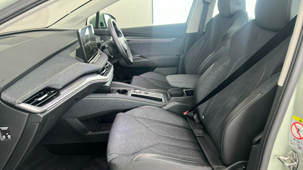 Skoda Elroq 150Kw 60 Edition 63Kwh 204 Ps Green #17