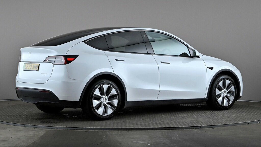 Tesla Model Y Long Range Awd LF73XHO White #6