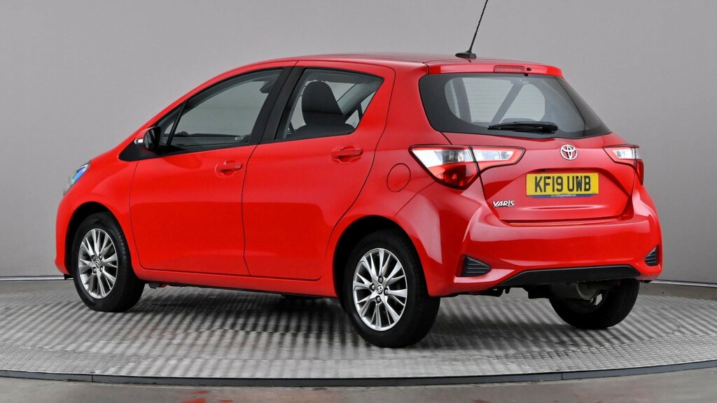 Toyota Yaris 1.0 72 Vvt-i Icon Red #4