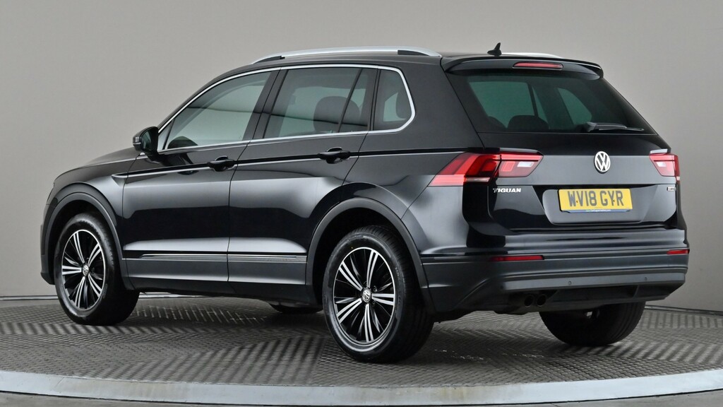 Volkswagen Tiguan 1.4 Tsi 150 4Motion Se Nav Dsg WV18GYR Black #4