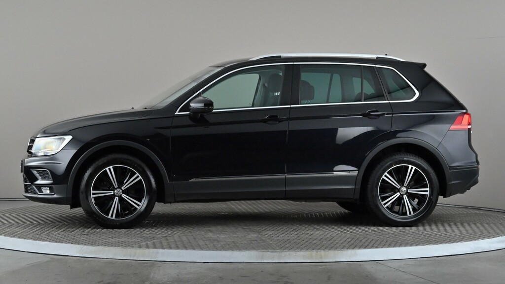 Volkswagen Tiguan 1.4 Tsi 150 4Motion Se Nav Dsg WV18GYR Black #3