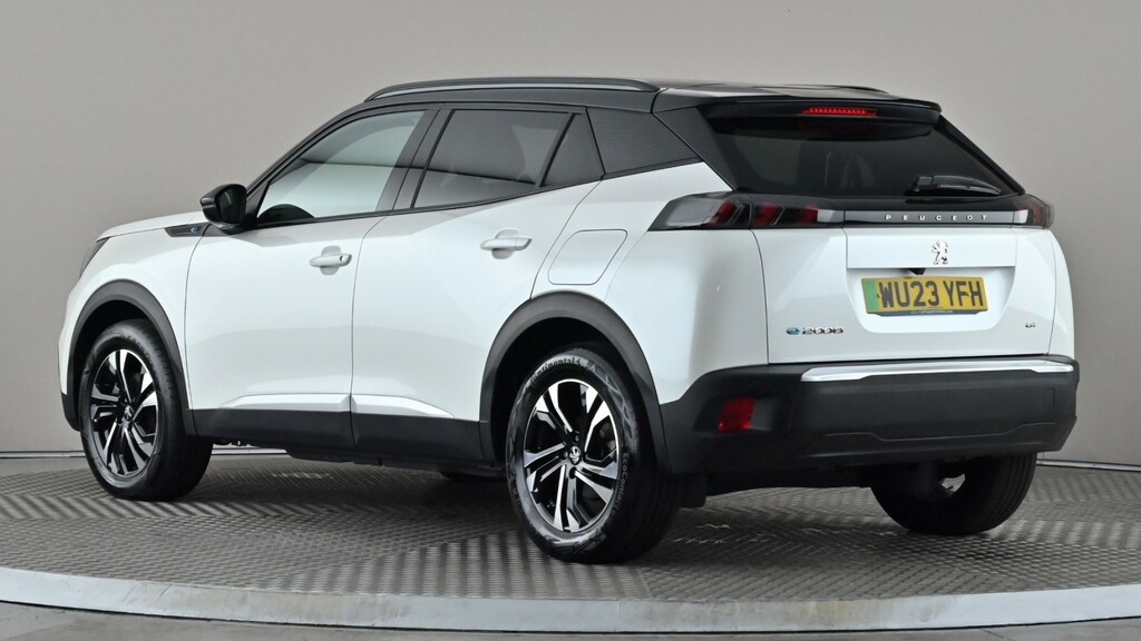 Peugeot e-2008 100Kw Gt 50Kwh White #4
