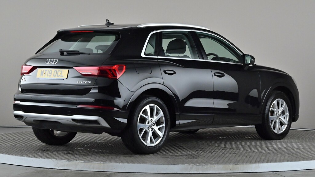 Audi Q3 35 Tfsi Sport Black #6