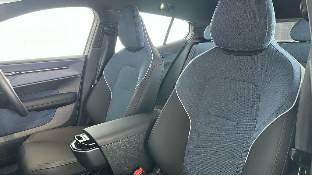 Volvo EX30 Volvo Ex30 Estate 200Kw Sm Extended Range Ultra 69 Grey #17