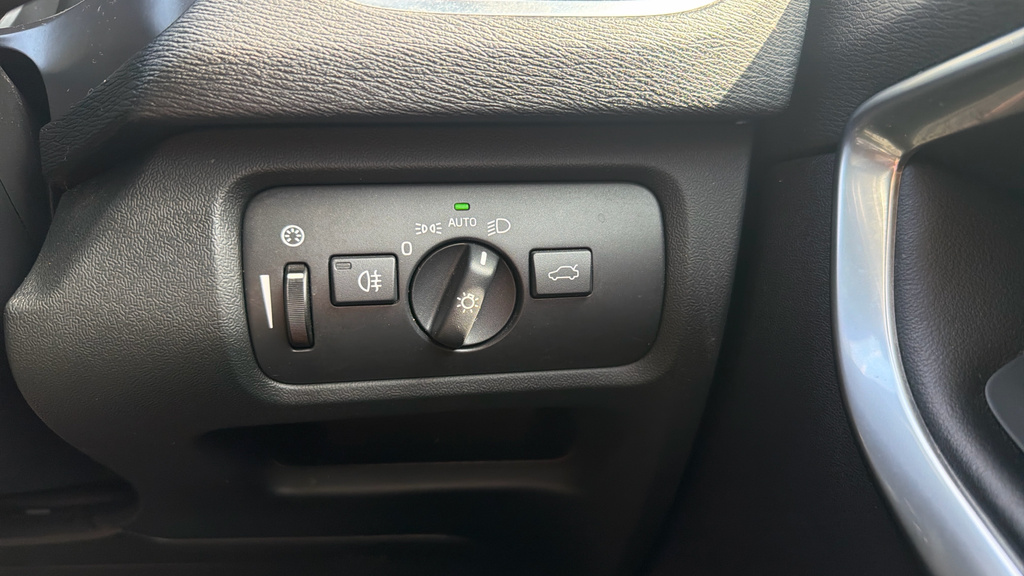 Volvo V40 Volvo V40 T3 152 Inscription Geartronic White #17