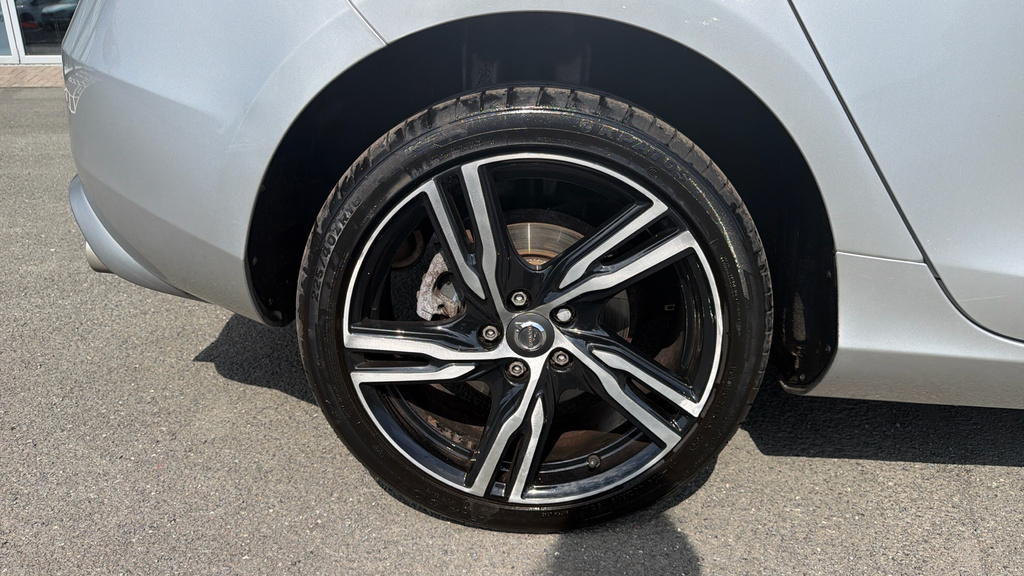 Volvo V40 Volvo V40 T3 152 Inscription Geartronic White #8