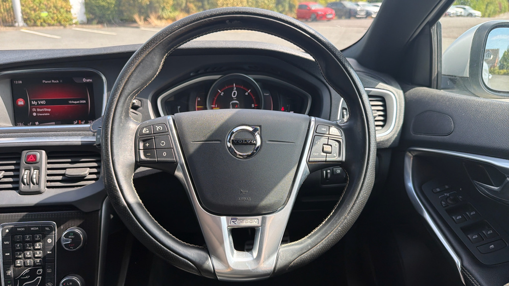 Volvo V40 Volvo V40 T3 152 Inscription Geartronic White #18
