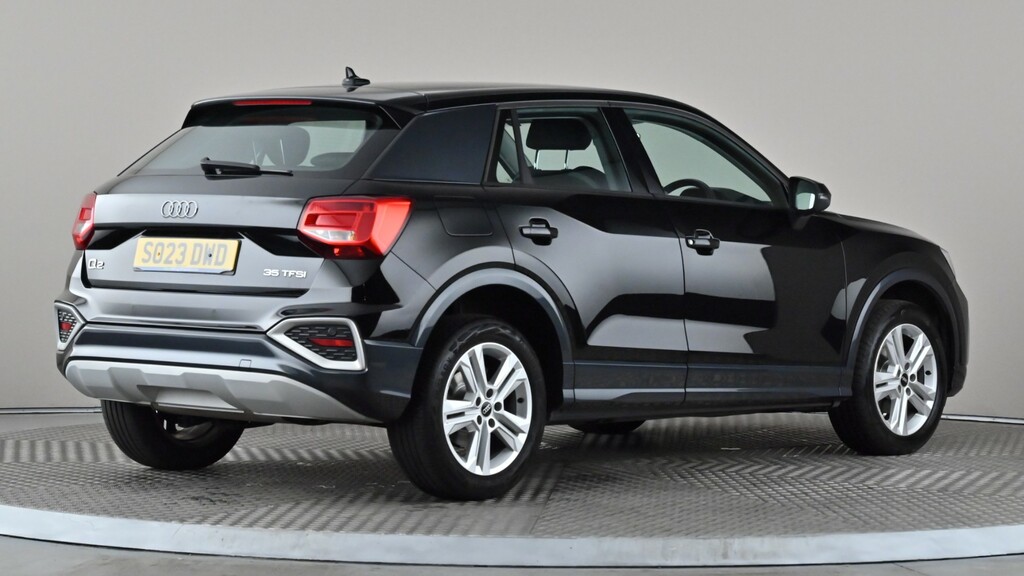 Audi Q2 35 Tfsi Sport Black #6