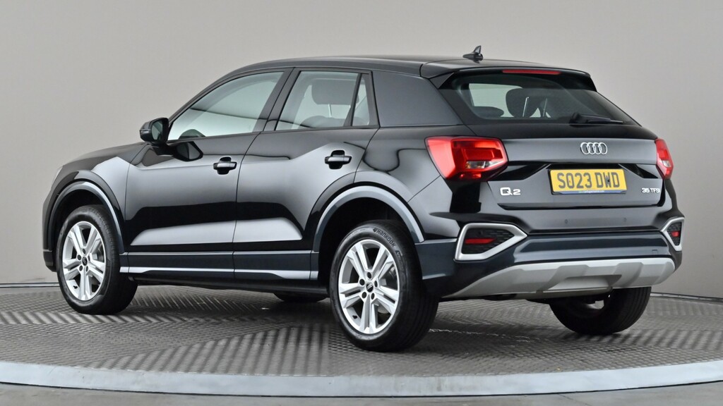 Audi Q2 35 Tfsi Sport Black #4