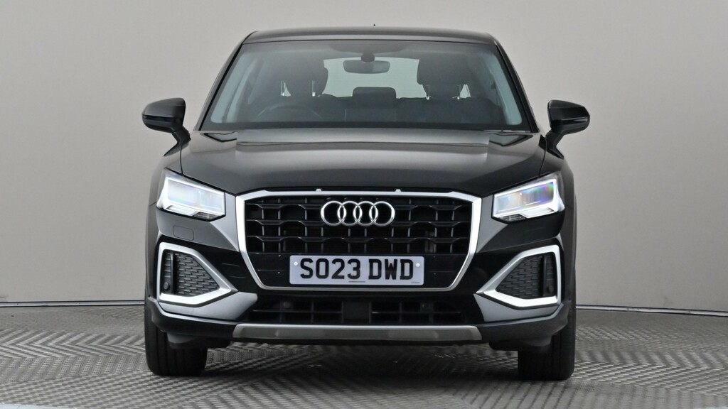 Audi Q2 35 Tfsi Sport Black #2