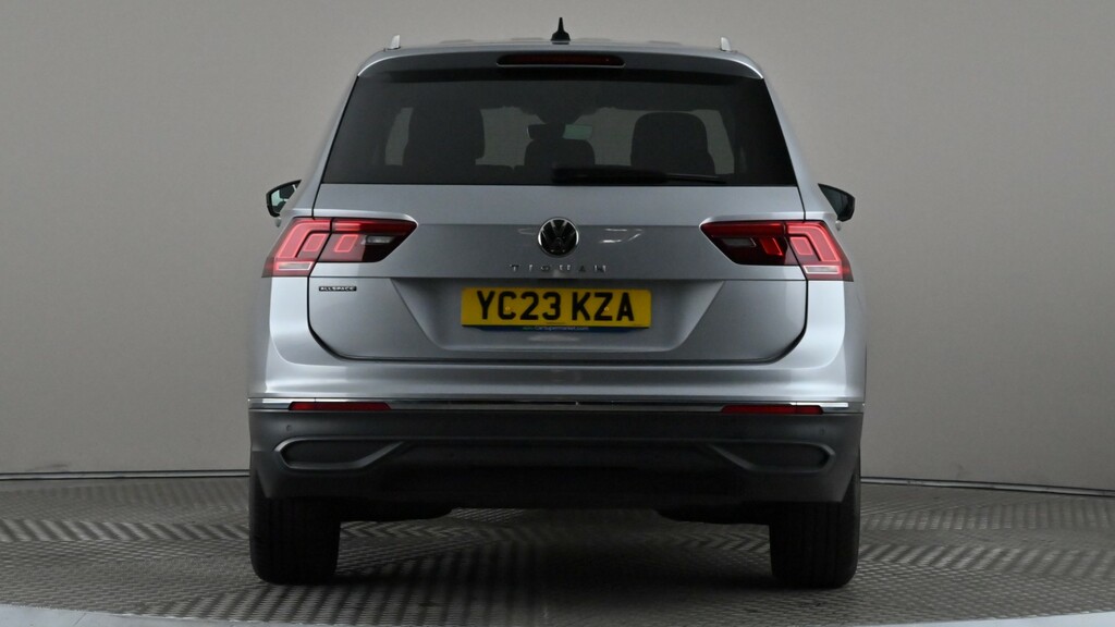 Volkswagen Tiguan Allspace 1.5 Tsi Life Dsg 7 Seats Silver #5