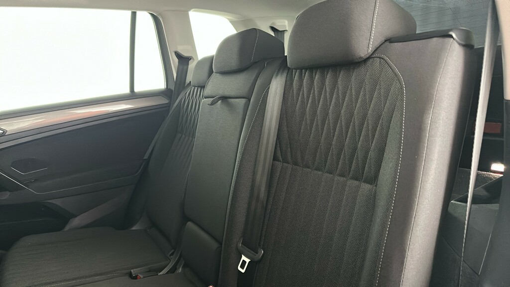 Volkswagen Tiguan Allspace 2.0Tdi 150Ps Elegance Scr 4Motio Black #18