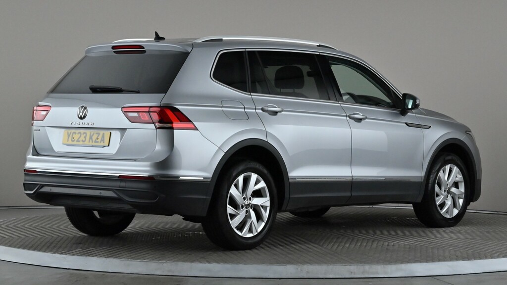 Volkswagen Tiguan Allspace 1.5 Tsi Life Dsg 7 Seats Silver #6