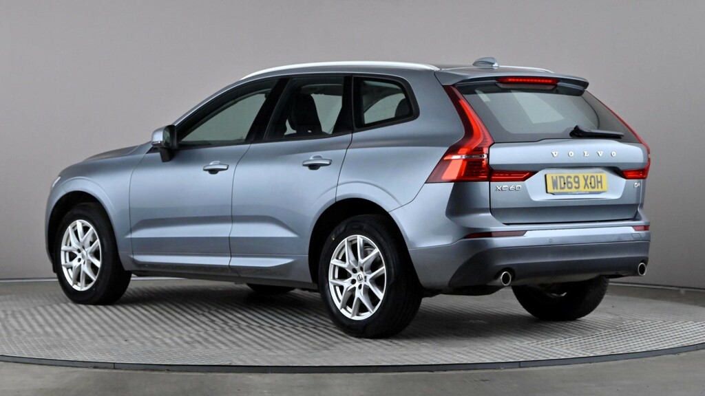 Volvo XC60 2.0 D4 Momentum Geartronic Grey #4