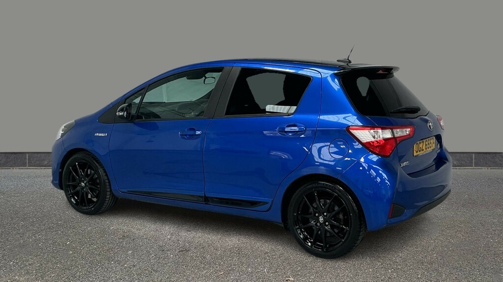 Toyota Yaris 1.5 Hybrid Gr-sport Cvt Black #4