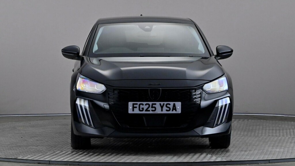 Peugeot 208 1.2 Puretech 100 Allure Black #2