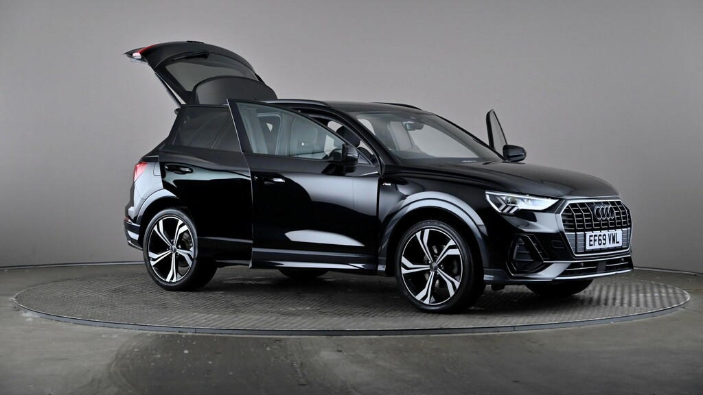 Audi Q3 35 Tfsi Edition 1 S Tronic Black #6