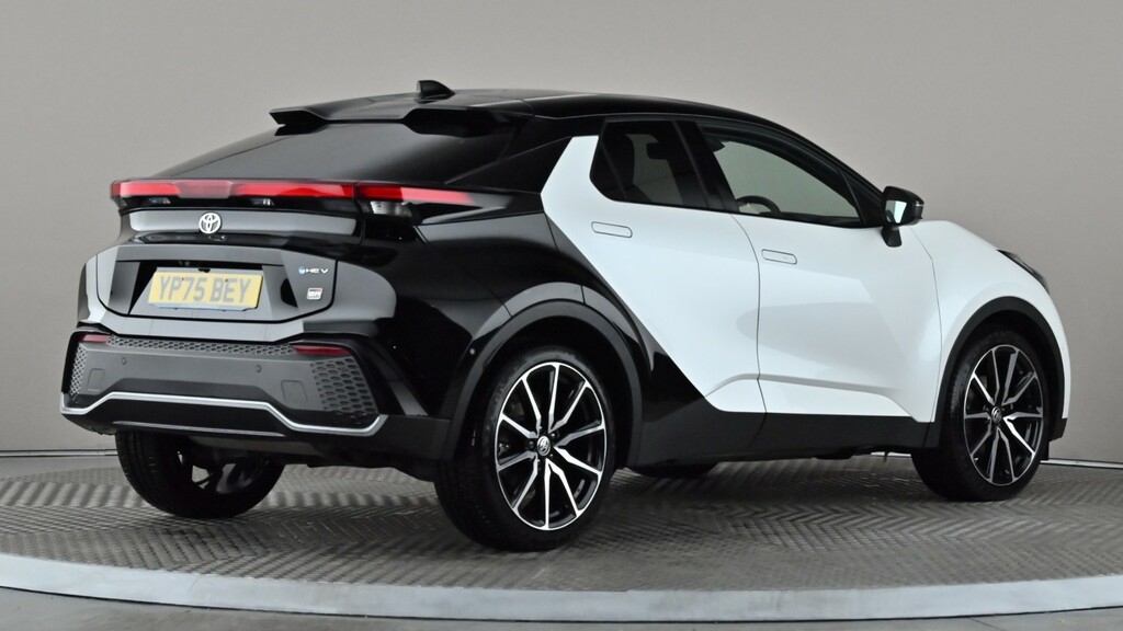 Toyota C-Hr 2.0 Hybrid Gr Sport Cvt Safetypremium Pack White #6