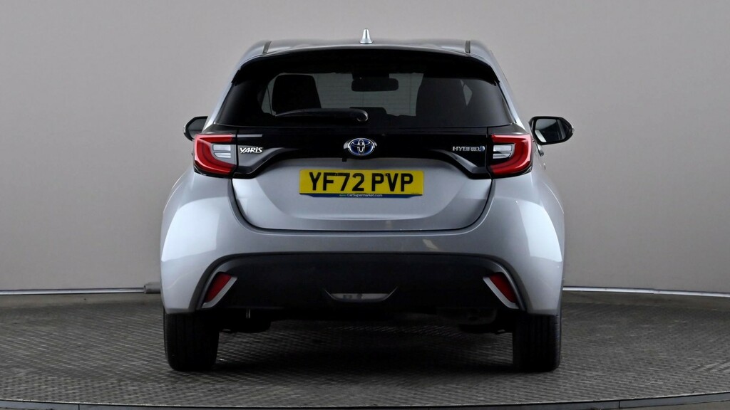 Toyota Yaris 1.5 Hybrid Design Cvt Silver #5