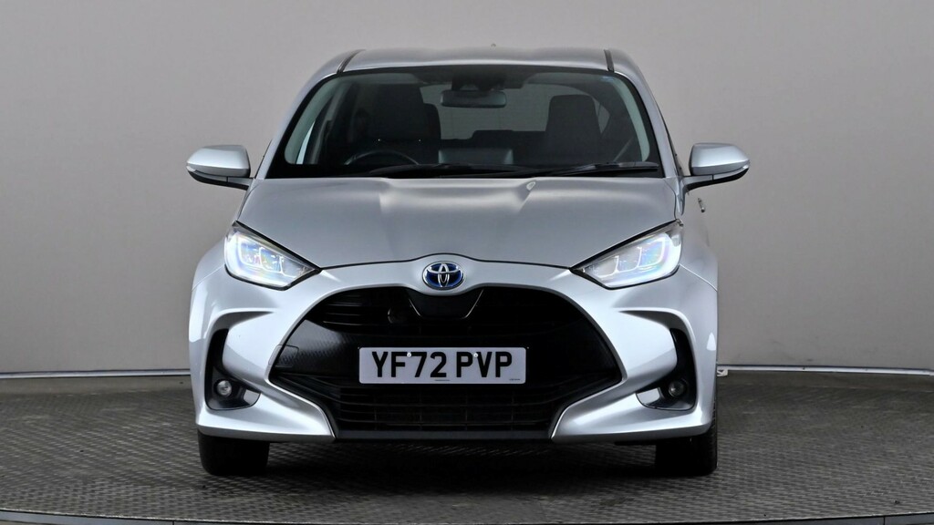 Toyota Yaris 1.5 Hybrid Design Cvt Silver