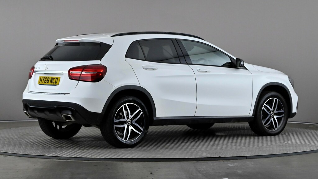 Mercedes-Benz GLA Class Gla 180 Urban Edition White #6