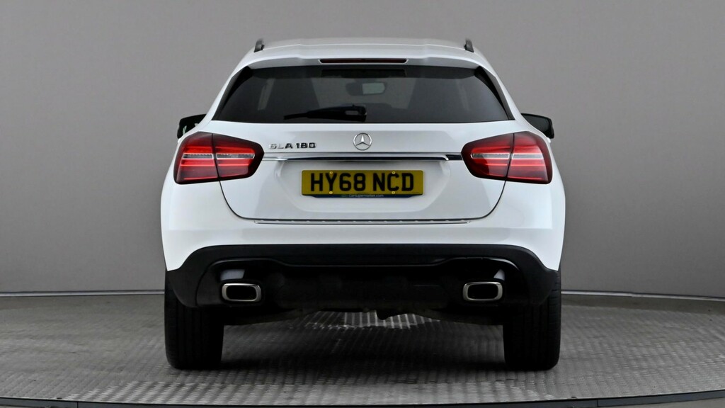 Mercedes-Benz GLA Class Gla 180 Urban Edition White #5