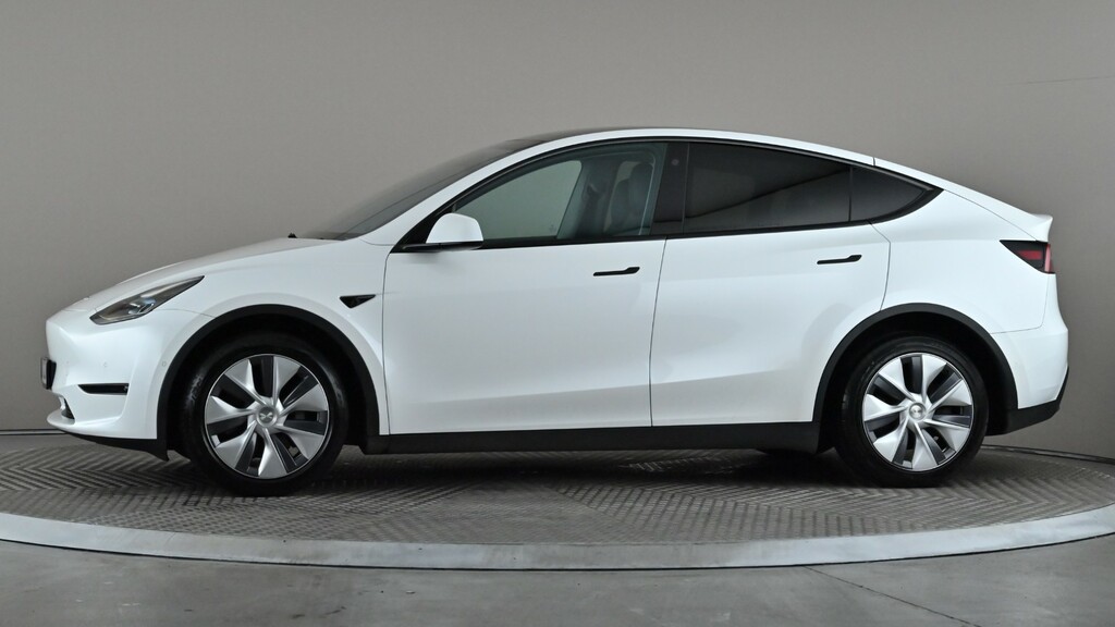 Tesla Model Y Long Range Awd AJ22GJV White #3