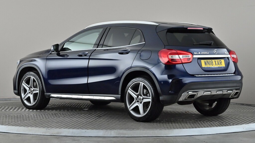 Mercedes-Benz GLA Class Gla 200D 4Matic Amg Line Executive Blue #4
