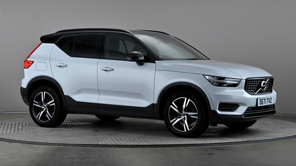Volvo XC40 1.5 T3 163 R Design Silver