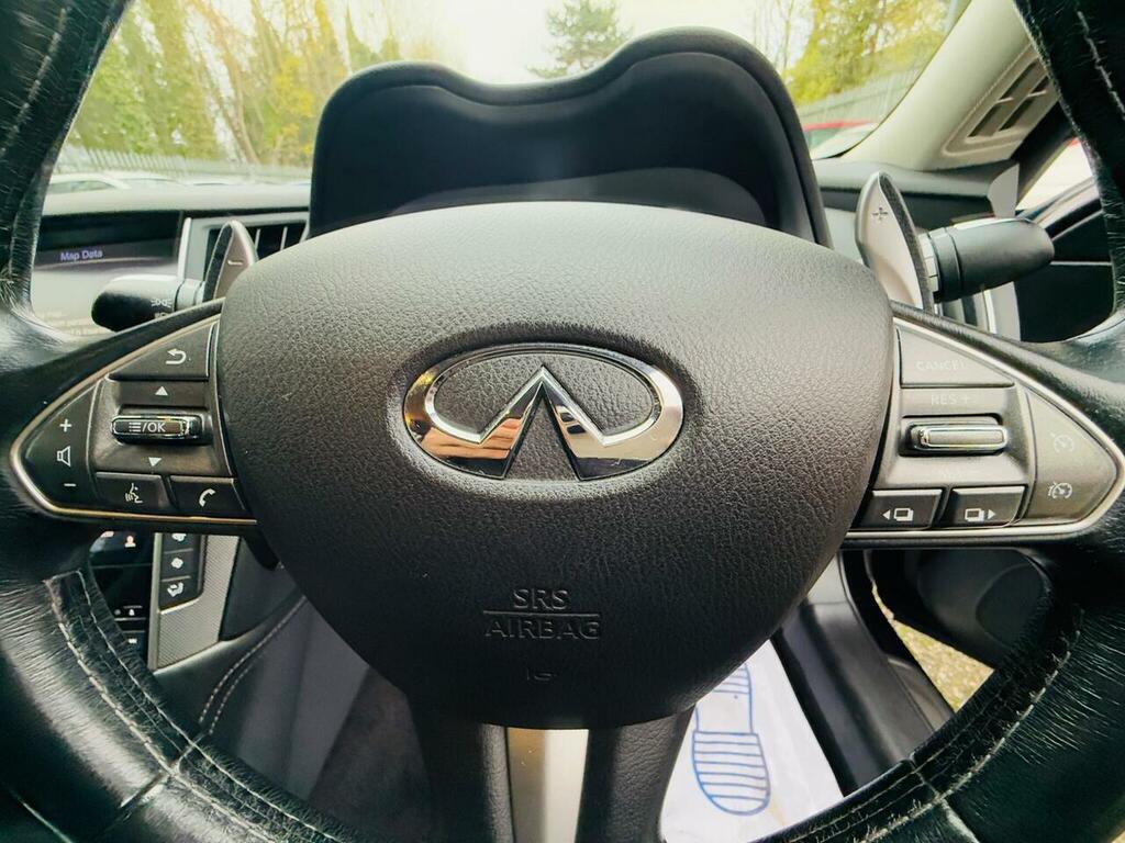 Infiniti Q50 Saloon White #47