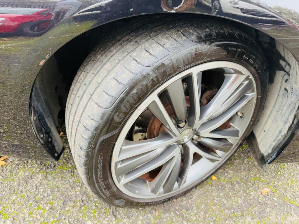 Infiniti Q50 Saloon White #50