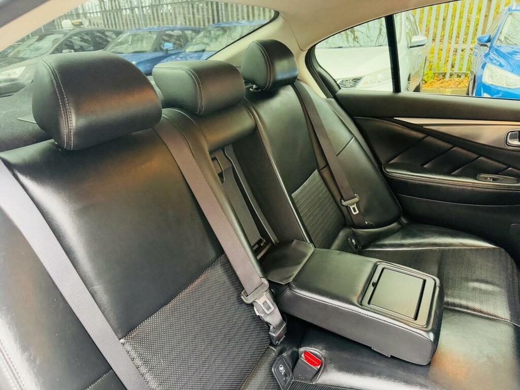 Infiniti Q50 Saloon White #18