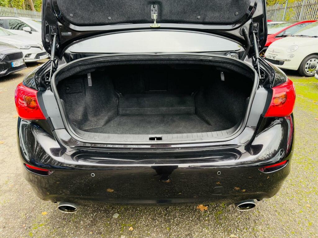 Infiniti Q50 Saloon White #14