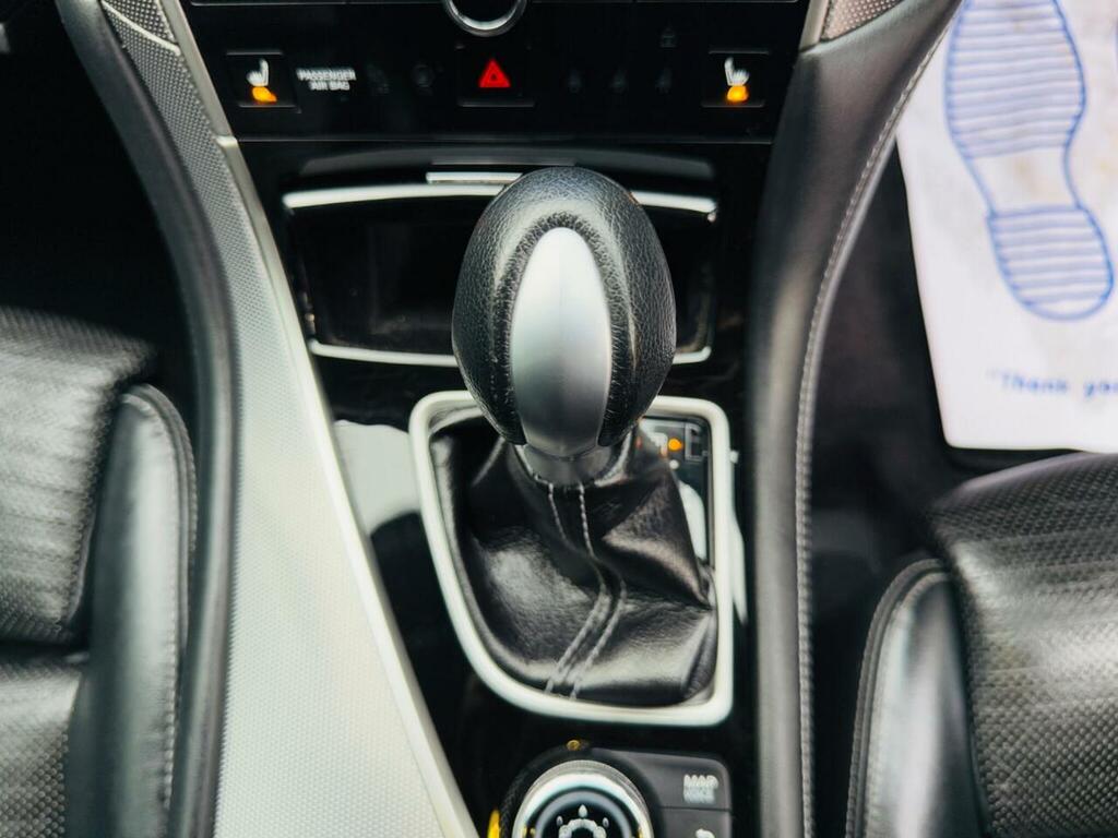 Infiniti Q50 Saloon White #44