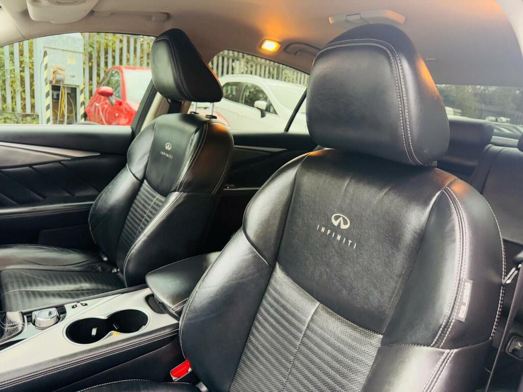 Infiniti Q50 Saloon White #28