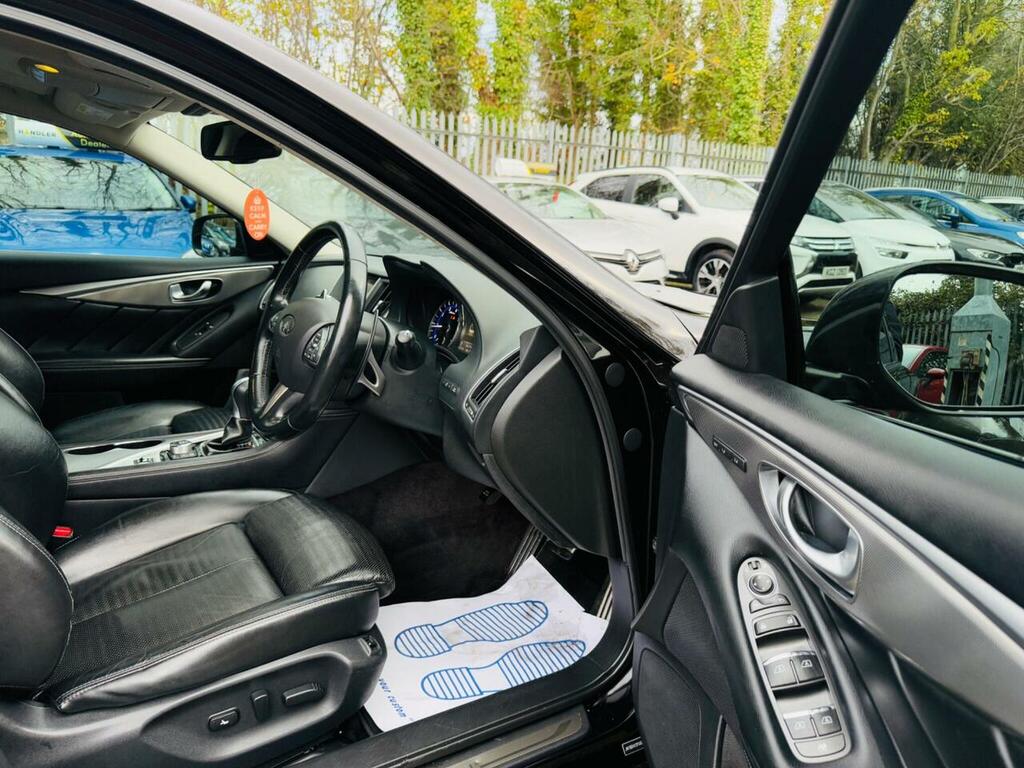 Infiniti Q50 Saloon White #30