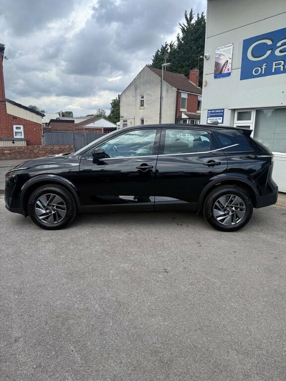Nissan Qashqai 1.3 Dig-t Mhev Acenta Premium Suv Hybri Black #6