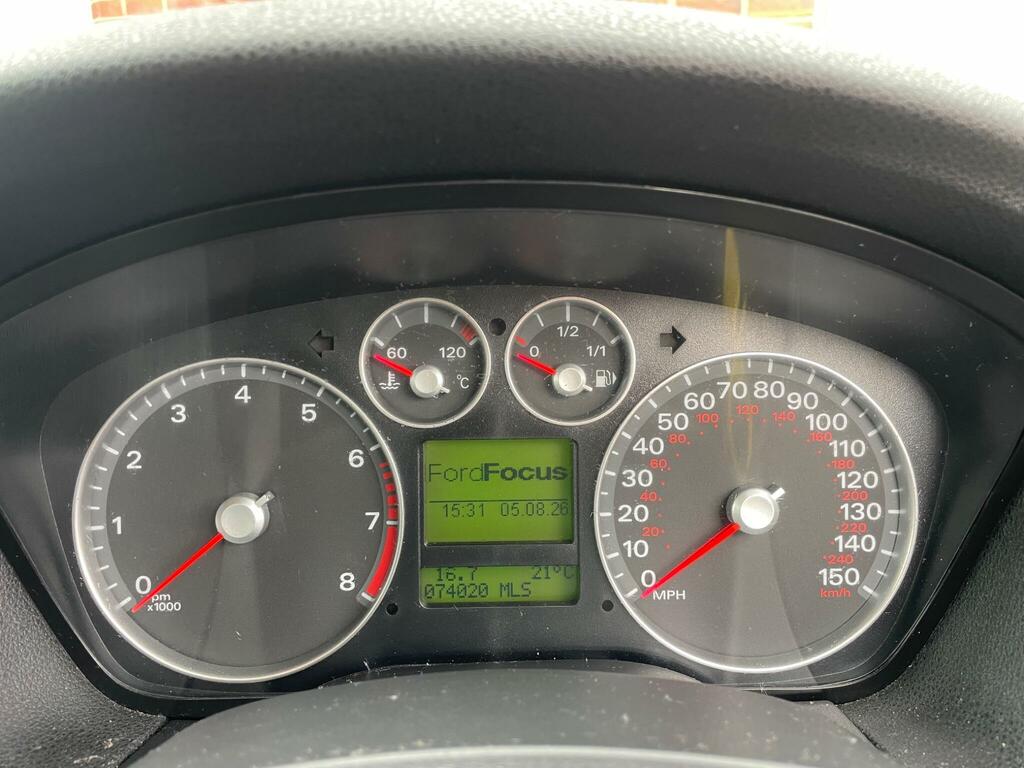 Ford Focus Estate 1.6 Zetec Climate 200707 Red #12