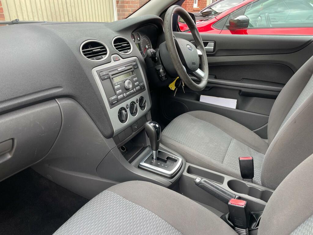 Ford Focus Estate 1.6 Zetec Climate 200707 Red #6