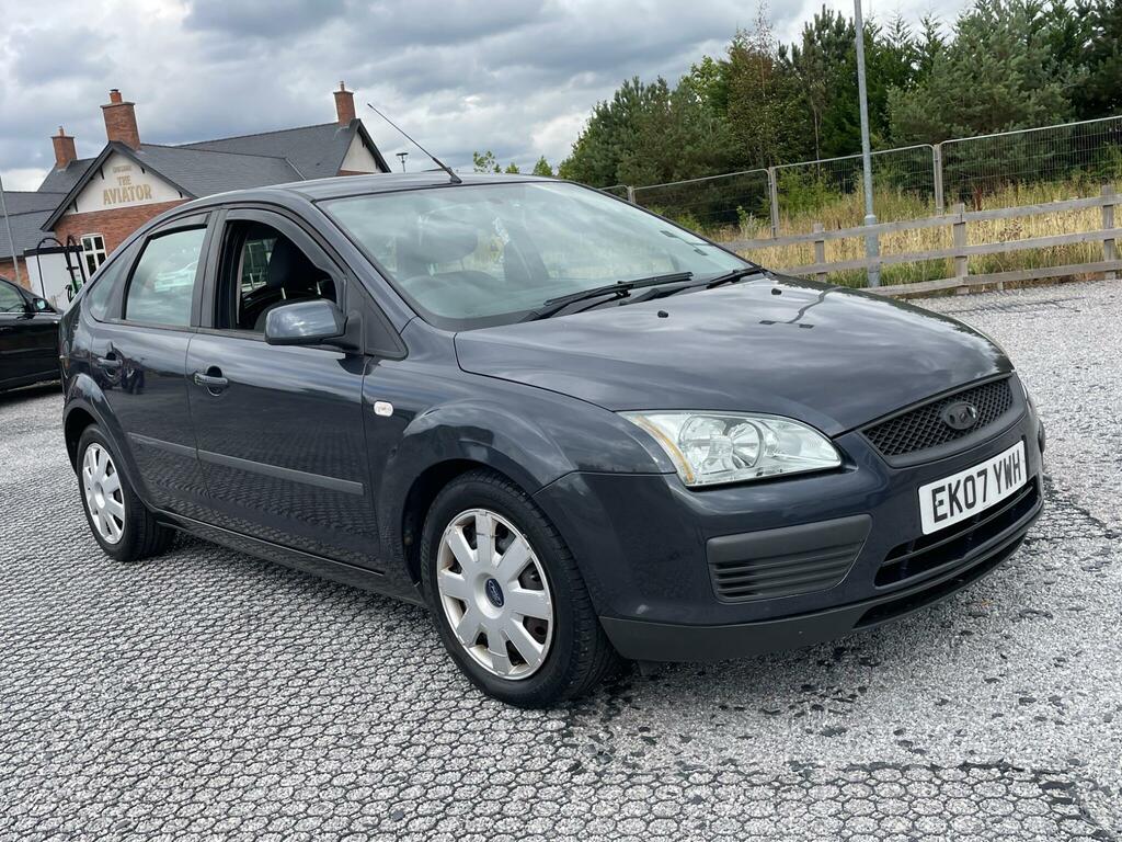 Ford Focus Estate 1.6 Zetec Climate 200707 Red #21