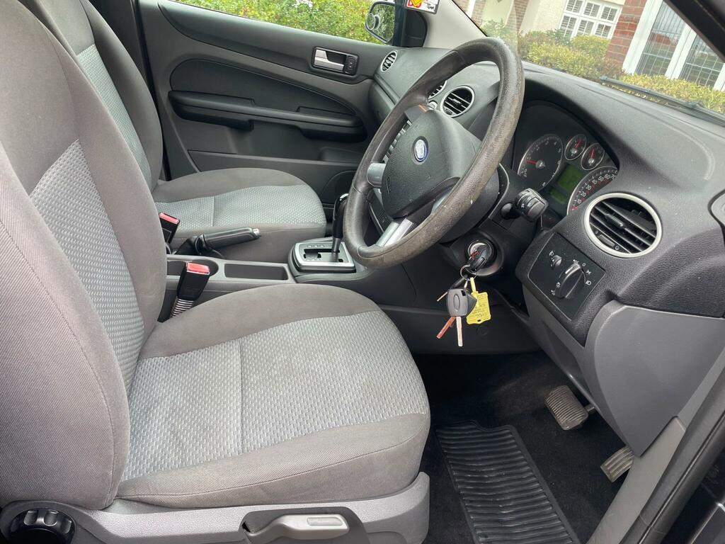 Ford Focus Estate 1.6 Zetec Climate 200707 Red #8