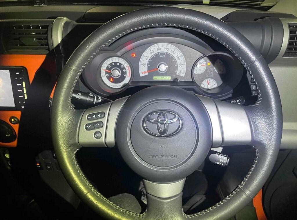 Toyota FJ Cruiser 4L 4Wd Beige #8