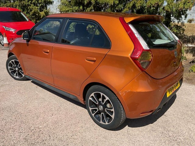 MG MG3 2016 1.5 Vti-tech 3Style Hatchback Manu VA16GXW Orange #4