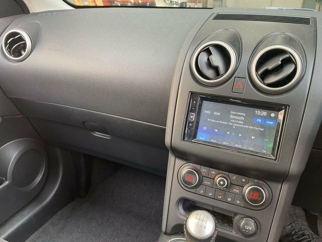 Nissan Qashqai Qashqai N-tec Dci White #10